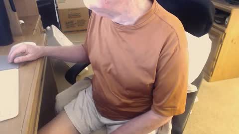 Snapshot of emil_karpo chatting on 05-18-26, 02:56 Terrance1st online show from 05-18-26, 02:56