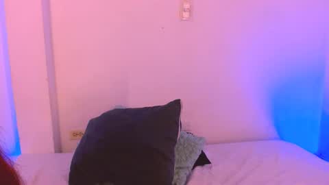 emili_williams10 online show from 02-24-26, 04:32