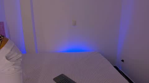 emili_williams10 online show from 07-09-26, 11:53
