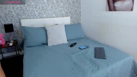 emilia_1040 online show from 03-12-25, 11:42