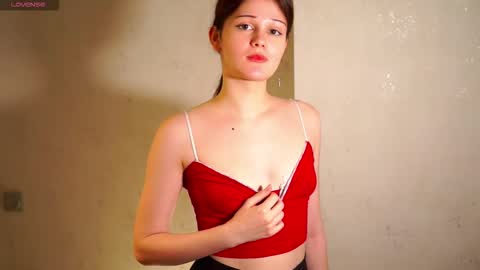 Emilia online show from 12-20-25, 10:11