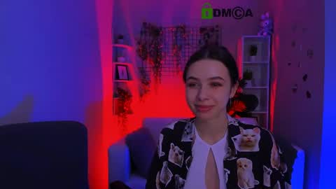 Snapshot of emilia_fly chatting on 07-17-26, 11:06 Emi online show from 07-17-26, 11:06