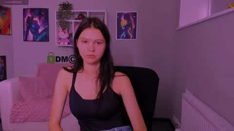 Snapshot of emilia_fly chatting on 08-04-26, 10:29 Emi online show from 08-04-26, 10:29
