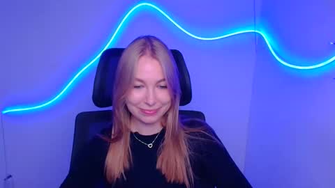 Emilia online show from 09-20-25, 05:30