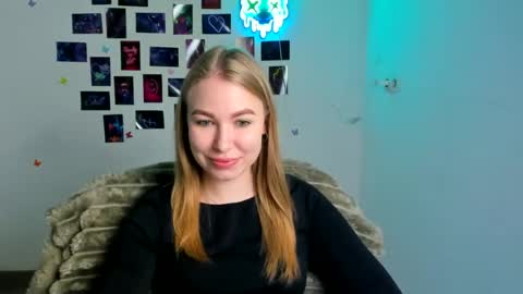 Emilia online show from 07-10-26, 05:34