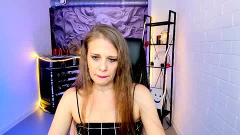 Snapshot of emiliabedy chatting on 05-06-26, 09:14 Emilia Bedy online show from 05-06-26, 09:14