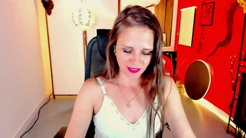 Snapshot of emiliabedy chatting on 06-03-26, 02:33 Emilia Bedy online show from 06-03-26, 02:33