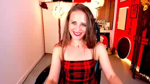 Snapshot of emiliabedy chatting on 07-22-26, 05:21 Emilia Bedy online show from 07-22-26, 05:21
