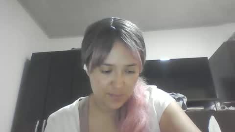 emiliahoney online show from 12-20-25, 01:51