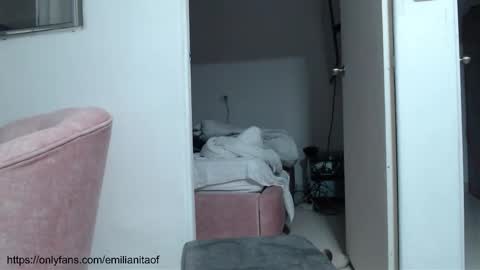 emilianita online show from 10-30-25, 03:41
