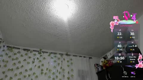 Snapshot of emiliarose_ chatting on 06-08-26, 01:39 EmiliaRose online show from 06-08-26, 01:39