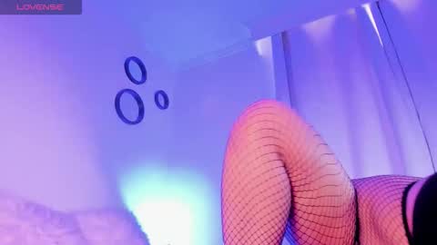 Emilie James online show from 09-30-25, 04:56