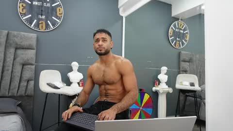 Snapshot of emilio_brandon chatting on 04-26-26, 11:19 Emilio online show from 04-26-26, 11:19