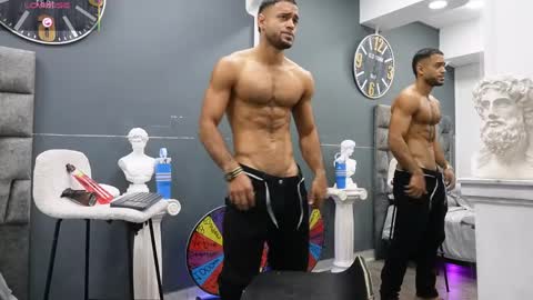 Snapshot of emilio_brandon chatting on 05-06-26, 10:53 Emilio online show from 05-06-26, 10:53