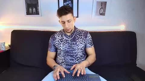 EMILIOCUM online show from 07-01-26, 04:58