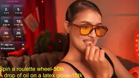 Snapshot of emiliyaroude chatting on 09-26-25, 12:42  Emiliya  online show from 09-26-25, 12:42