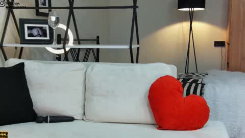 Emiljanna online show from 02-13-25, 04:32