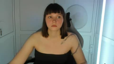 Emmi online show from 06-11-26, 05:55