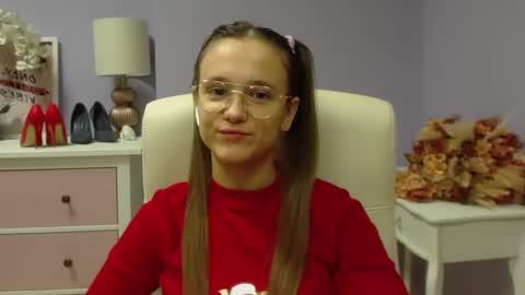 Snapshot of emilly_lust99 chatting on 12-03-24, 07:32 Emilly online show from 12-03-24, 07:32