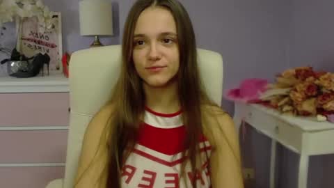 Emilly online show from 01-13-25, 07:32