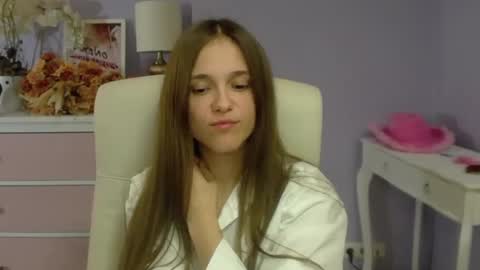 Snapshot of emilly_lust99 chatting on 03-07-25, 10:56 Emilly online show from 03-07-25, 10:56