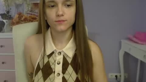 Snapshot of emilly_lust99 chatting on 03-12-25, 10:59 Emilly online show from 03-12-25, 10:59