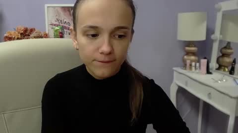 Emilly online show from 09-17-25, 06:37