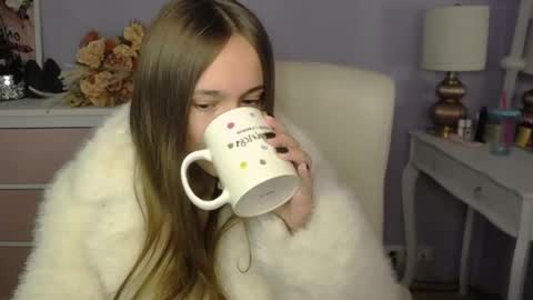 Emilly online show from 11-18-25, 07:35