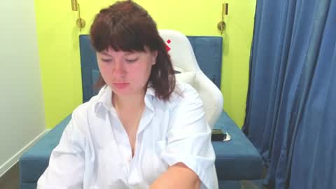 Emilly online show from 07-24-26, 01:36