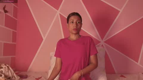 emilly_smiithh online show from 12-02-25, 09:03