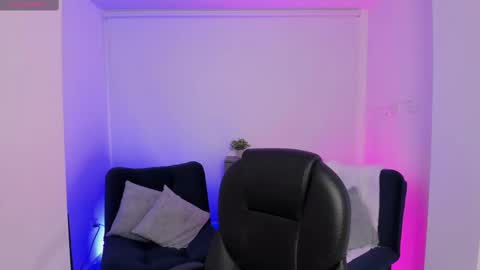 Emily online show from 09-23-25, 03:53