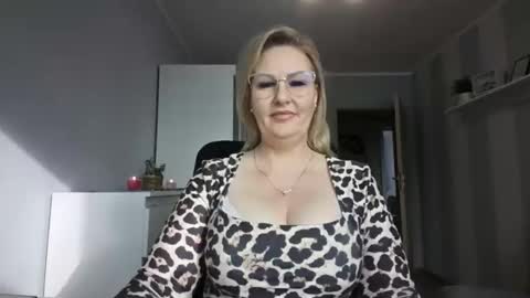 EmillyLove online show from 02-18-26, 08:54
