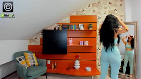 Snapshot of emillytaylor chatting on 02-04-25, 04:48 EmillyTaylor online show from 02-04-25, 04:48