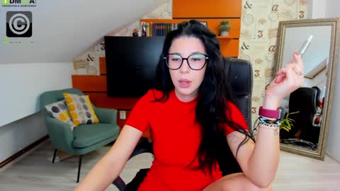 Snapshot of emillytaylor chatting on 02-06-25, 04:42 EmillyTaylor online show from 02-06-25, 04:42