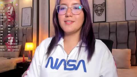 Snapshot of emily_5weet chatting on 02-27-25, 09:22 Emily online show from 02-27-25, 09:22