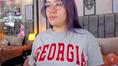 Snapshot of emily_5weet chatting on 03-02-25, 09:53 Emily online show from 03-02-25, 09:53