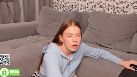 Emily end Darren online show from 01-22-25, 08:17