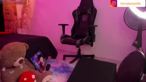 emily_brown04 online show from 02-10-26, 12:20