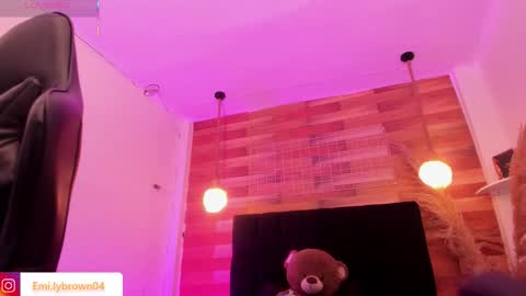 emily_brown04 online show from 02-16-26, 12:29