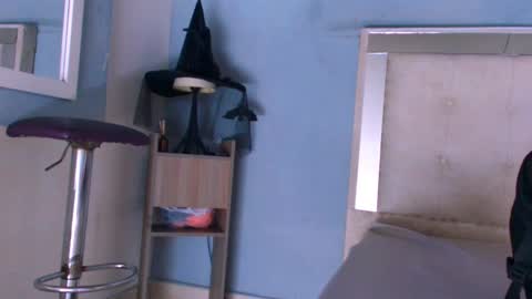 emily_castillo1_ online show from 10-12-25, 03:38