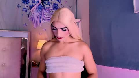 emily_castillo1_ online show from 06-07-26, 05:22