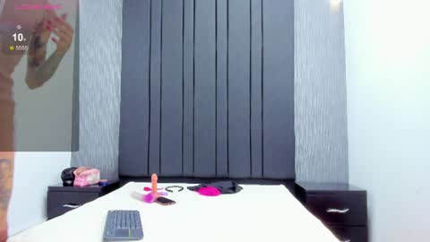 Emily online show from 06-17-26, 03:42