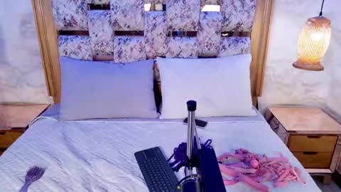Snapshot of emily_dempsey chatting on 05-29-26, 07:34 emily_dempsey online show from 05-29-26, 07:34