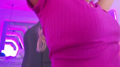 Emily online show from 03-11-25, 10:40