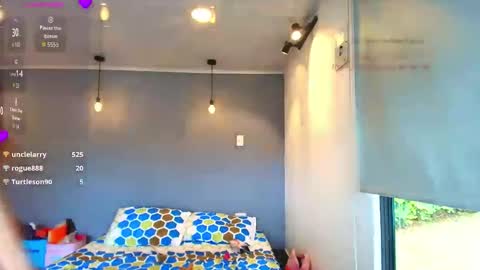 emily_foru online show from 04-19-26, 06:32