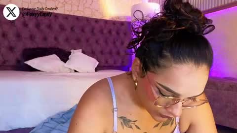 Emily online show from 06-25-26, 07:07