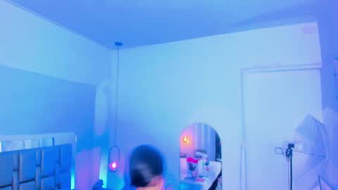 Emi  online show from 02-20-25, 08:36