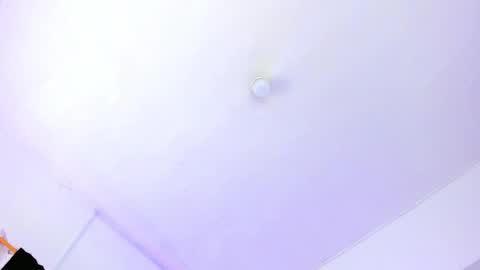 Snapshot of emily_gil1 chatting on 05-29-26, 05:05 Emi online show from 05-29-26, 05:05
