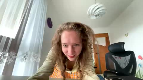 Emily  online show from 10-15-25, 08:25