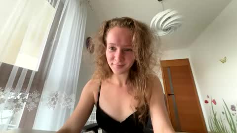 Emily  online show from 10-16-25, 09:21